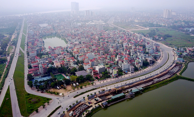 Tuyến phố Nguyễn Văn Cừ dài hơn 1,5 km này có tới 3 đoạn cong