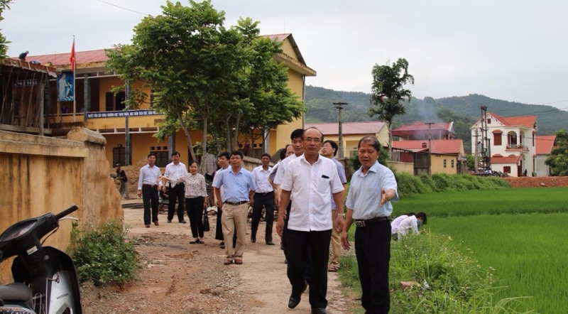 Lãnh đạo tỉnh Lạng Sơn kiểm tra xây dựng hạ tầng tại xã Kiên Mộc, huyện Đình Lập, tỉnh Lạng Sơn. (Nguồn: Internet)