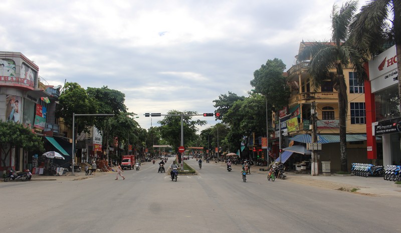 Thị trấn Quán Lào ngày càng sầm uất và nhộn nhịp.