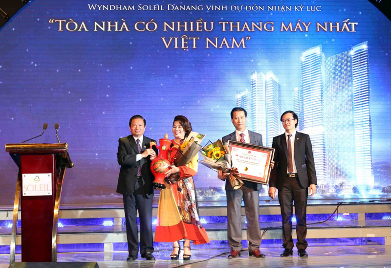 Trao kỷ lục Việt Nam cho Tổ hợp khách sạn, condotel 5 sao Wyndham Soleil Danang