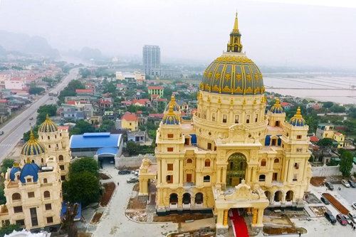 Choáng ngợp với lâu đài nghìn tỷ đồng của đại gia Ninh Bình