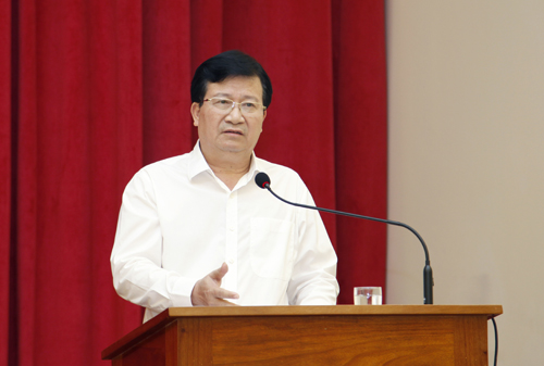 Bộ trưởng Trịnh Đình Dũng: Đầu tư cho con người là đầu tư phát triển đất nước - 092801baoxaydung_5.jpg