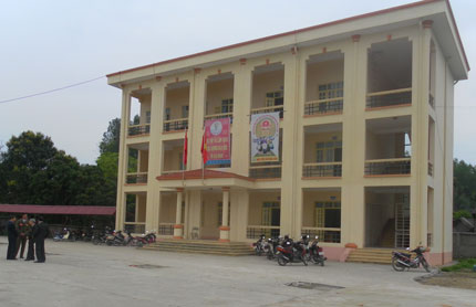 Trụ sở làm việc của Đảng ủy xã Đồng Bẩm được xây dựng khang trang.