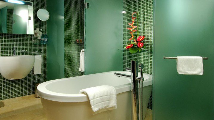 104731baoxaydung image007 Thiết kế làm mới nội thất phòng tắm bằng gam màu xanh mát