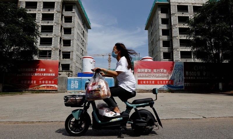 Giá nhà giảm liên tiếp, Trung Quốc có 20 triệu căn nhà 'đã bán nhưng không xây'