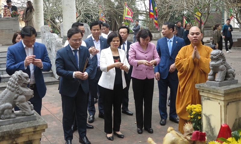 Bắc Ninh: Lãnh đạo tỉnh dâng hương khai hội Lim