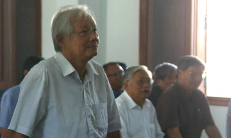 Phạt nguyên Chủ tịch UBND tỉnh Phú Yên Phạm Đình Cự 3 năm tù treo