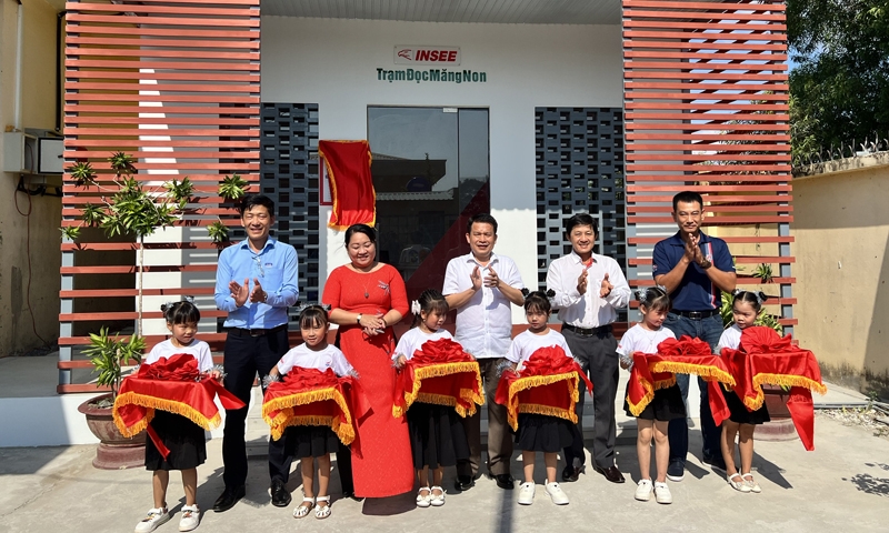 INSEE Việt Nam tặng Trạm đọc Măng Non, tiếp tri thức cho học sinh tỉnh Kiên Giang