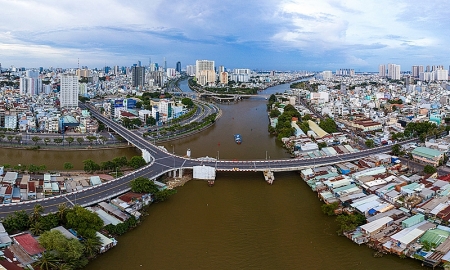 Thành phố Hồ Chí Minh: Giao quyền cho các địa phương để đẩy nhanh đầu tư công