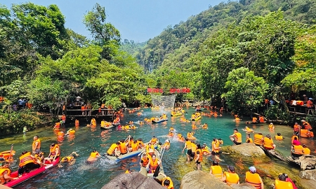 Quảng Bình: Đón hơn 318.000 lượt khách du lịch trong dịp lễ 30/4-1/5