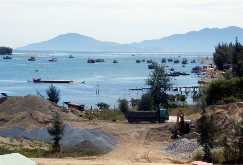 Quảng Nam: Cục Thuế tỉnh có nhiều vướng mắc khi thực hiện kết luận sai phạm về thuế của các doanh nghiệp trong khai thác, mua bán cát